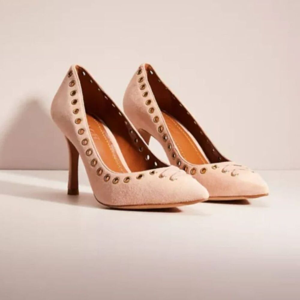 Coach Varick Studded Suede Pumps Blush Pink Heels Pointed Toe Size 8